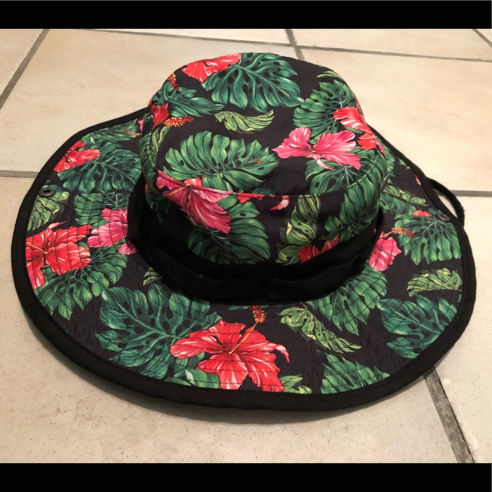Floral bucket hat